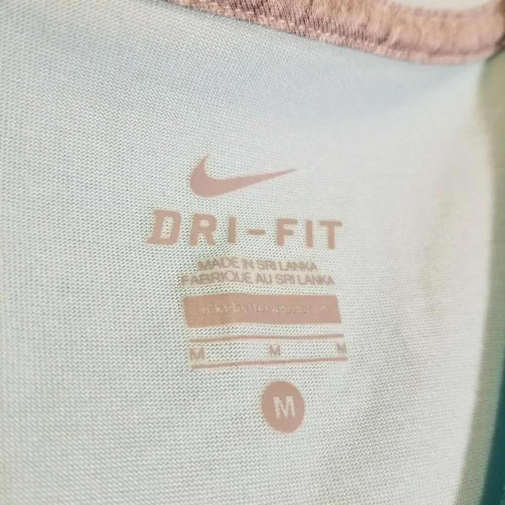 NIKE graphic dri-fit t-shirt‎